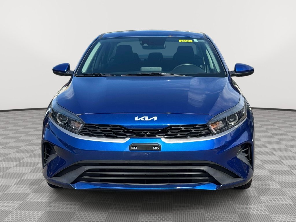 Used 2022 Kia Forte LXS FWD image 2