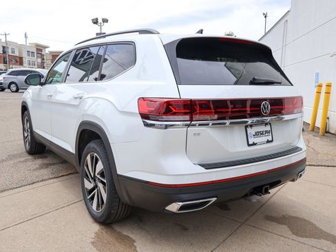 New 2026 Volkswagen Atlas SE FWD image 3
