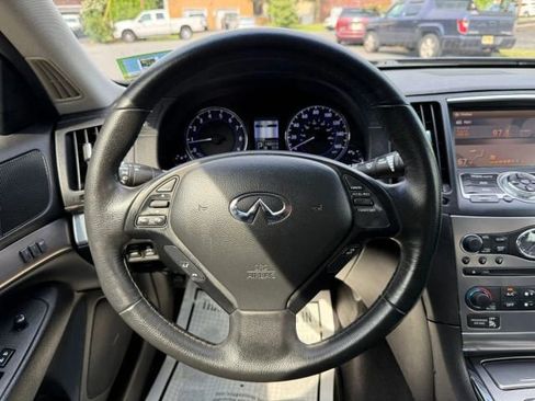 Used 2012 INFINITI G37 x w/ Premium Pkg image 16