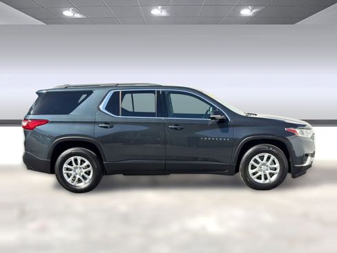 Used 2020 Chevrolet Traverse LT image 6