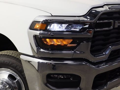 New 2026 RAM 3500 Tradesman AWD/4WD image 43