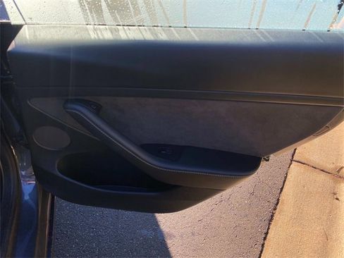 Used 2021 Tesla Model 3 Long Range image 31