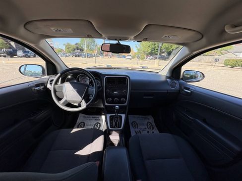 Used 2011 Dodge Caliber Mainstreet FWD image 25