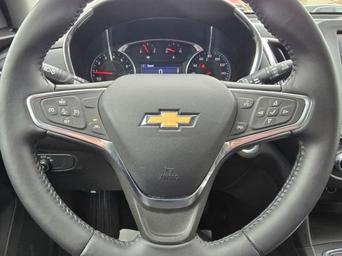Used 2022 Chevrolet Equinox LT image 36