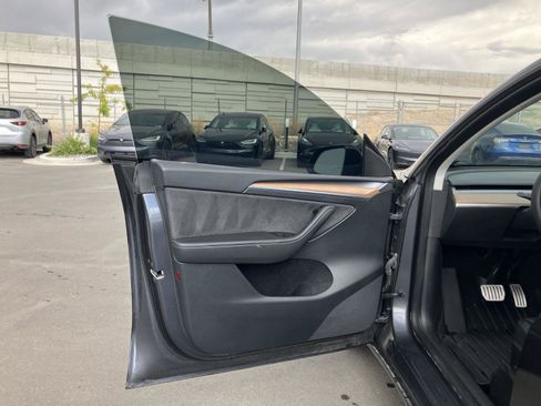Used 2023 Tesla Model Y Performance AWD/4WD image 12