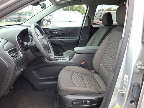 Used 2021 Chevrolet Equinox LT image 10