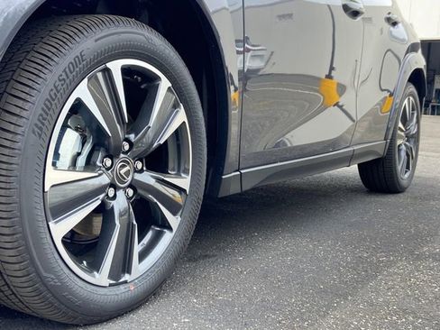 New 2026 Lexus UX 300h AWD image 9