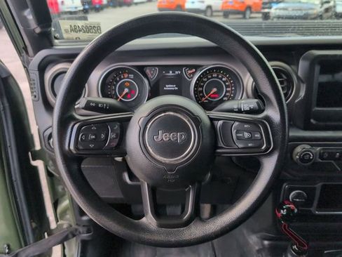 Used 2020 Jeep Wrangler Sport AWD/4WD image 12