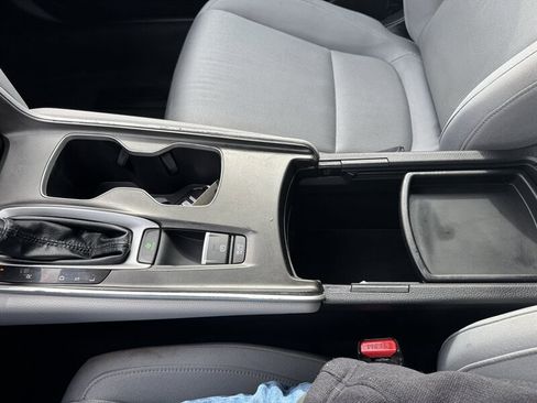 Used 2018 Honda Accord LX image 15