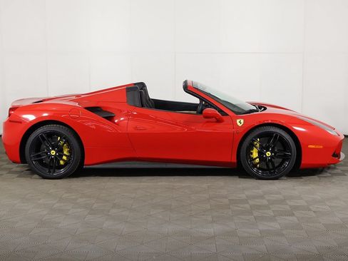 Used 2019 Ferrari 488 Spider RWD image 16