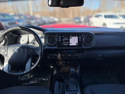 Used 2016 Toyota Tacoma TRD Sport w/ Premium & Technology Package image 23