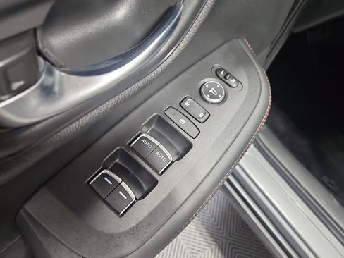 Certified 2025 Honda HR-V Sport image 12