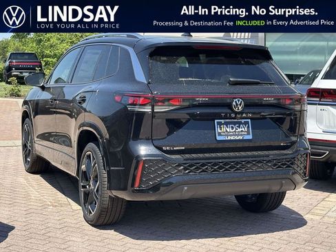 New 2026 Volkswagen Tiguan SEL R-Line AWD/4WD image 5