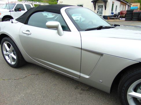 Used 2008 Saturn Sky w/ Premium Trim Package RWD image 31