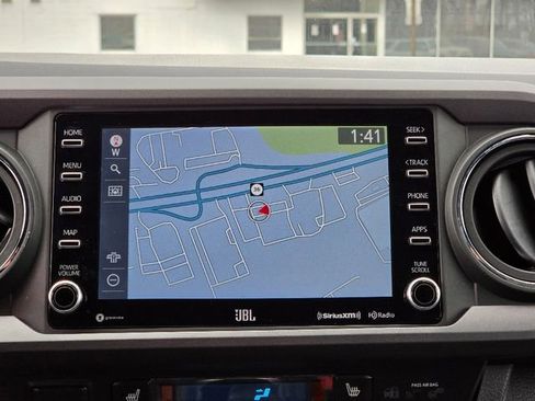 Used 2022 Toyota Tacoma TRD Off-Road w/ TRD Premium Off Road Package image 28