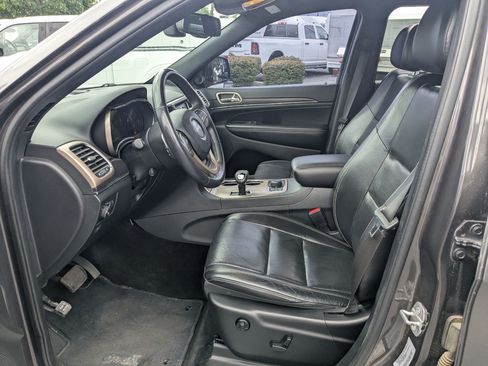 Used 2015 Jeep Grand Cherokee Limited w/ Luxury Group II AWD/4WD image 26