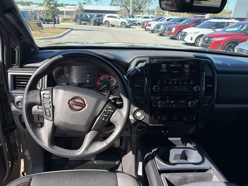 Certified 2024 Nissan Titan PRO-4X image 30