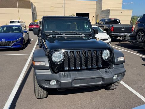 Used 2018 Jeep Wrangler Unlimited Sport S AWD/4WD image 5