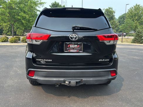 Used 2018 Toyota Highlander XLE AWD/4WD image 17