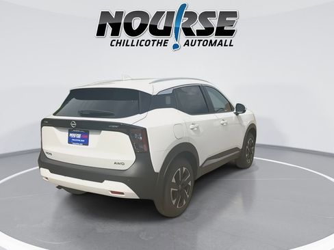 New 2025 Nissan Kicks SV w/ SV Premium Package image 8