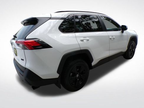 Used 2024 Toyota RAV4 XLE w/ Convenience Package FWD image 7