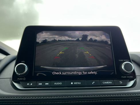 Certified 2023 Nissan Rogue SV FWD image 9