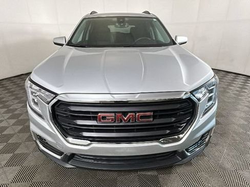 Used 2022 GMC Terrain SLE w/ Driver Convenience Package AWD/4WD image 7