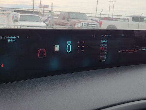 Used 2025 Ford Expedition Active image 12