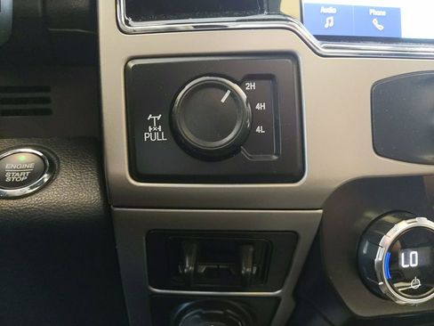 Used 2022 Ford F250 Lariat w/ Lariat Ultimate Package AWD/4WD image 27