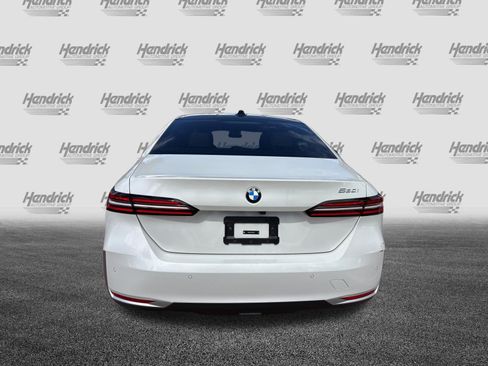 Used 2026 BMW 530i w/ Premium Package RWD image 9