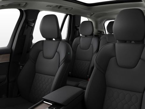 New 2026 Volvo XC90 B5 Plus w/ Protection Package AWD/4WD image 6