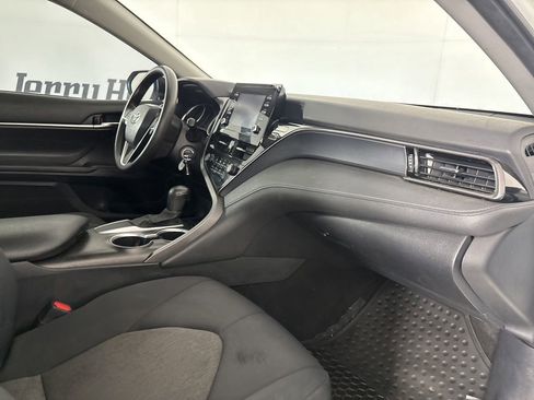 Used 2021 Toyota Camry LE FWD image 30