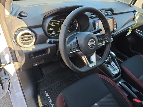 New 2025 Nissan Versa SR w/ Trunk Package image 15