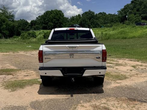 Used 2015 Ford F150 Platinum w/ Equipment Group 701A Luxury AWD/4WD image 4
