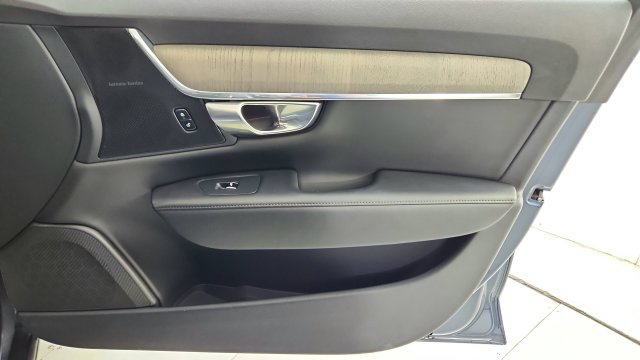 Certified 2023 Volvo S90 B6 Plus w/ Protection Package Premier AWD/4WD image 39