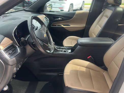 Used 2022 Chevrolet Equinox Premier AWD/4WD image 21