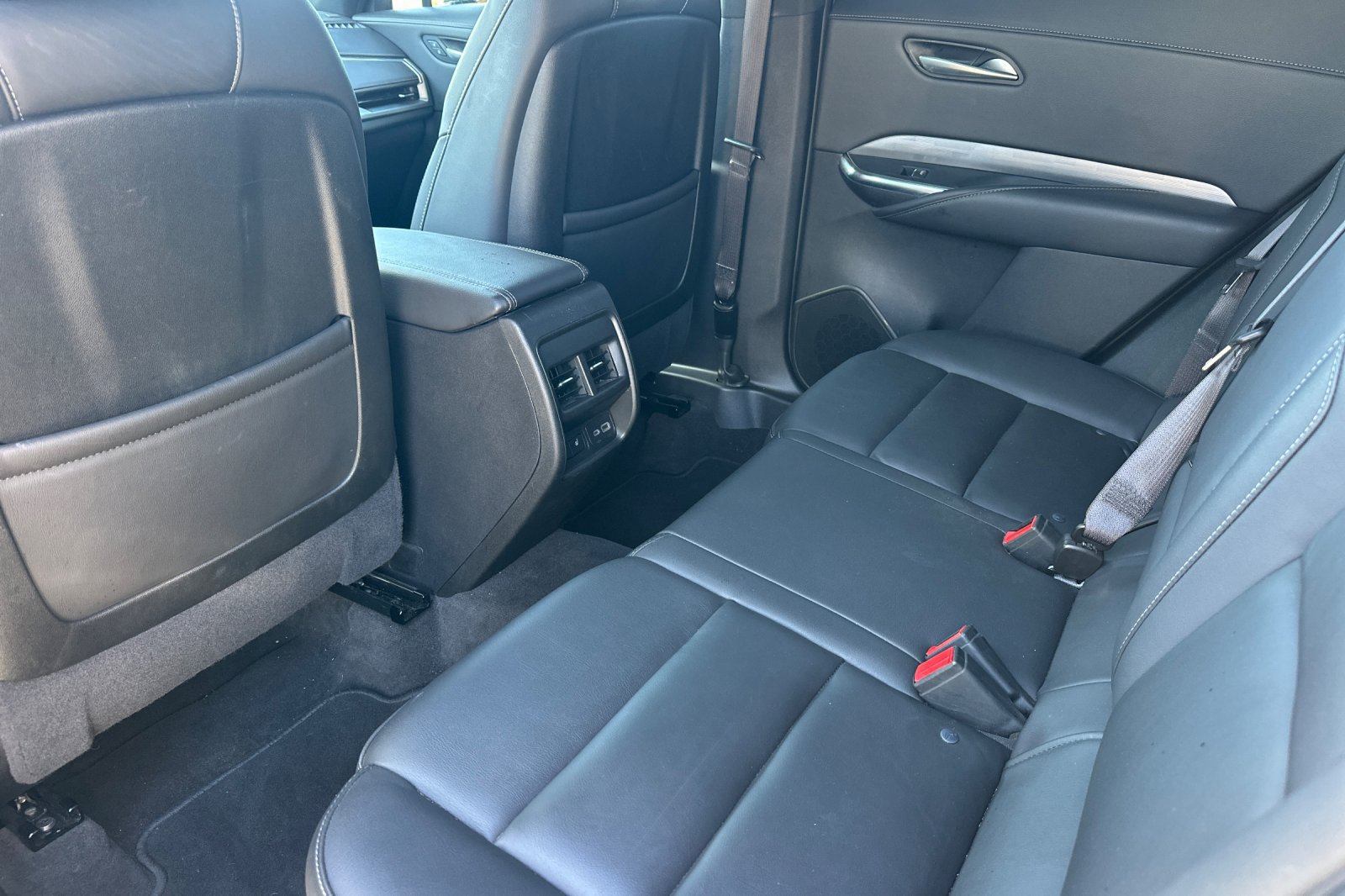 Used 2025 Cadillac XT4 Premium Luxury w/ Cold Weather Package AWD/4WD image 14