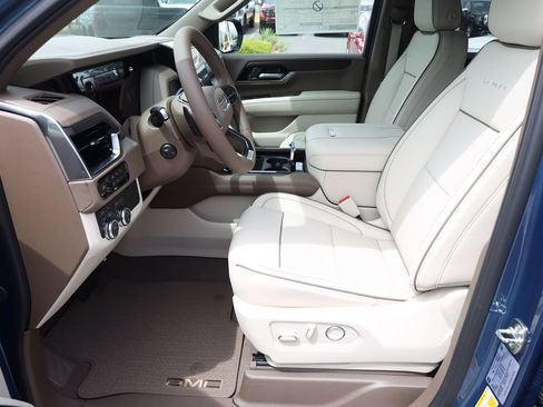 New 2026 GMC Yukon XL Denali AWD/4WD image 11