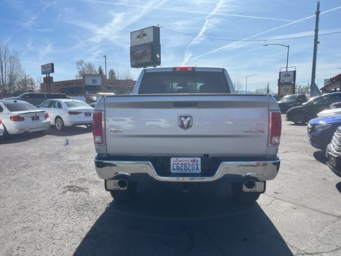Used 2018 RAM 1500 Laramie image 5