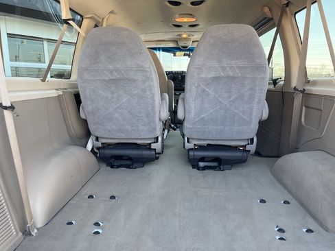 Used 2009 Ford E-350 and Econoline 350 XL image 39