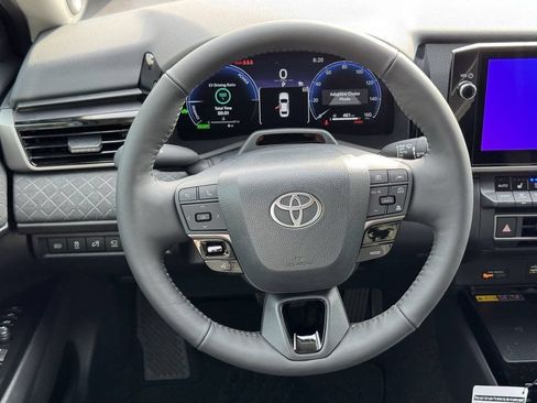 Used 2026 Toyota Camry XLE w/ Premium Plus Package FWD image 11
