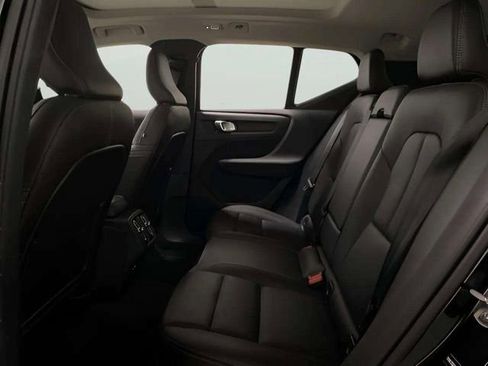 Used 2025 Volvo XC40 B5 Core image 50