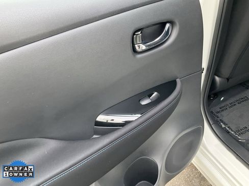 Used 2022 Nissan Leaf SV Plus image 32