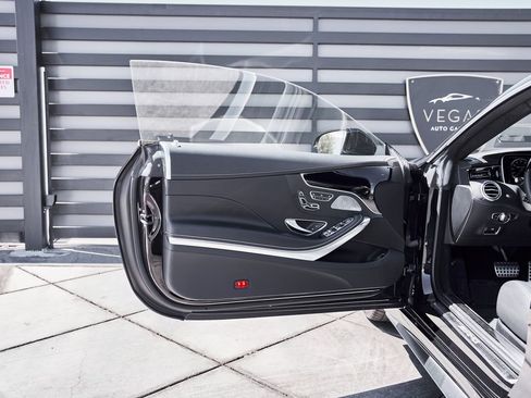 Used 2016 Mercedes-Benz S 63 AMG 4MATIC Coupe image 25