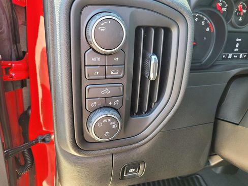 New 2025 Chevrolet Silverado 1500 Custom image 16