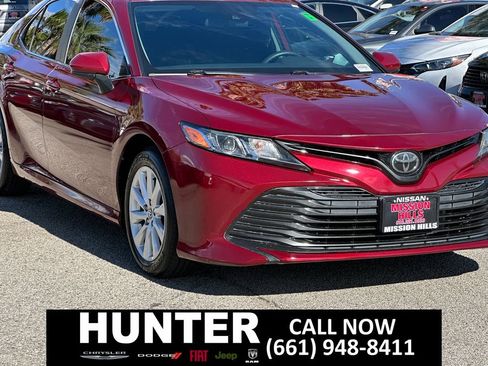 Used 2020 Toyota Camry LE w/ Carpet Mat Package FWD image 11
