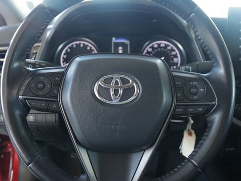 Used 2023 Toyota Camry SE image 10