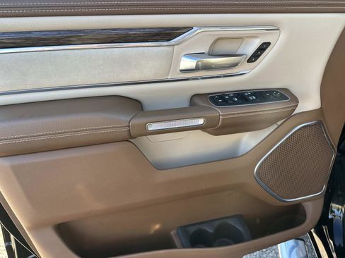 Used 2019 RAM 1500 Laramie image 16