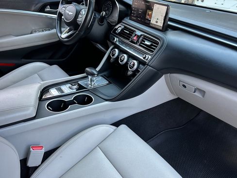 Used 2023 Genesis G70 2.0T image 15