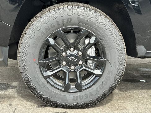 New 2025 Chevrolet Colorado Z71 w/ Midnight Edition image 31